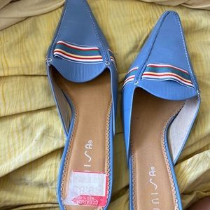 Unisa blue 8 1/2 heeled mule